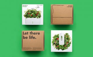 AKU – Click and Grow Strawberry Smartpot