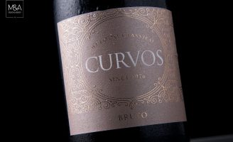 M&A Creative Agency – Curvos Sparkling Wine