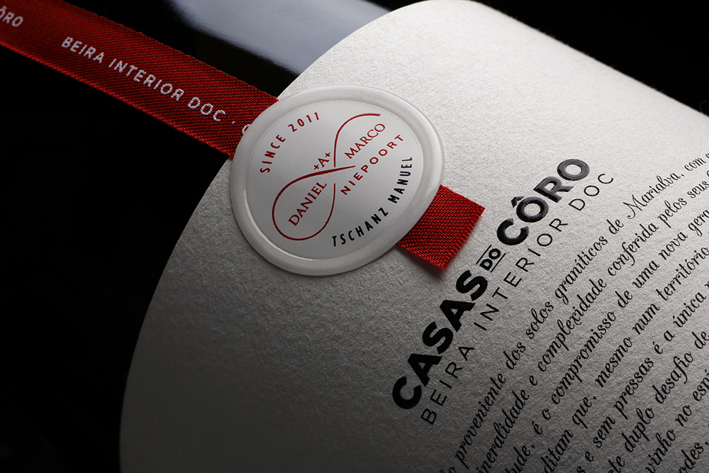 Casas do Côro Wines by the Hands of Omdesign