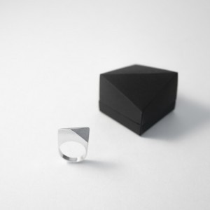 Andrew Zo – Grey Jewelry Packaging