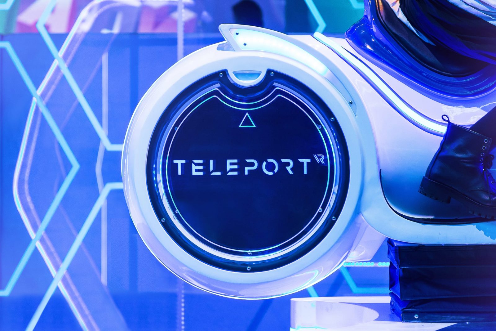 The Identity of a New Dimension: Fabula Branding for Teleport VR