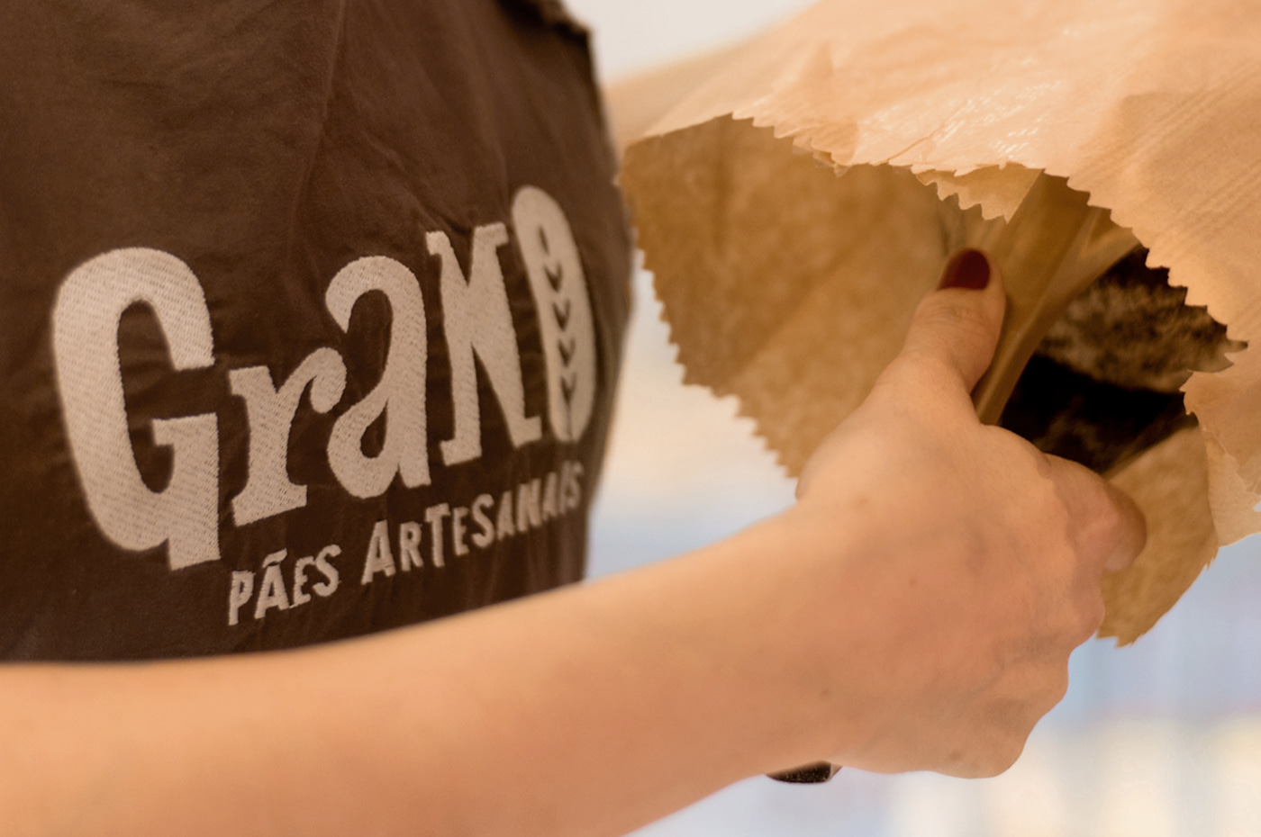 Tasty Visual Identity for the Artisan Breads Brand “Grano”