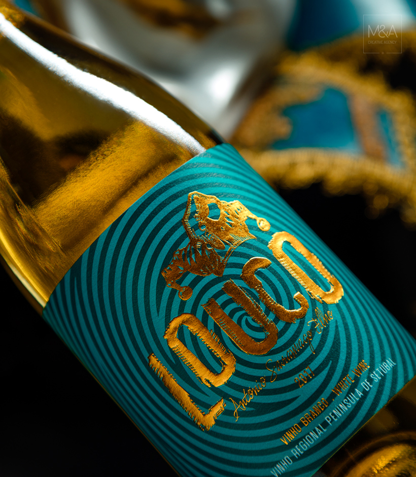 “Louco” – A Crazy Design For A Wine That Breaks Patterns