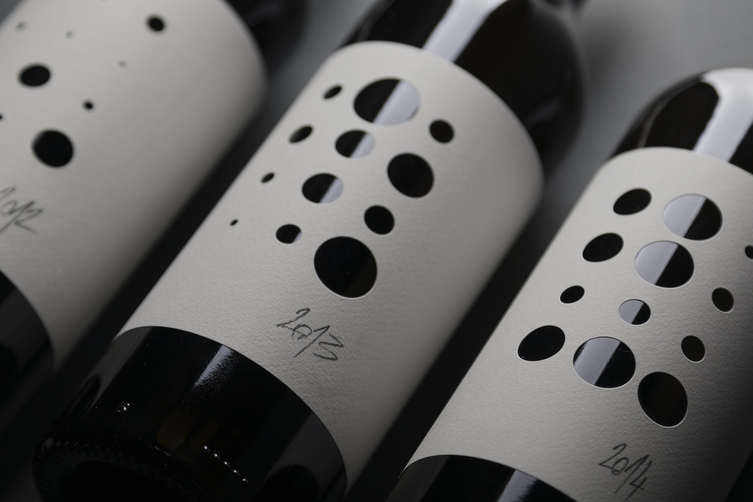 STUDIO SONDA – Piquentum St. Vital 12/13/14 Collection Wine