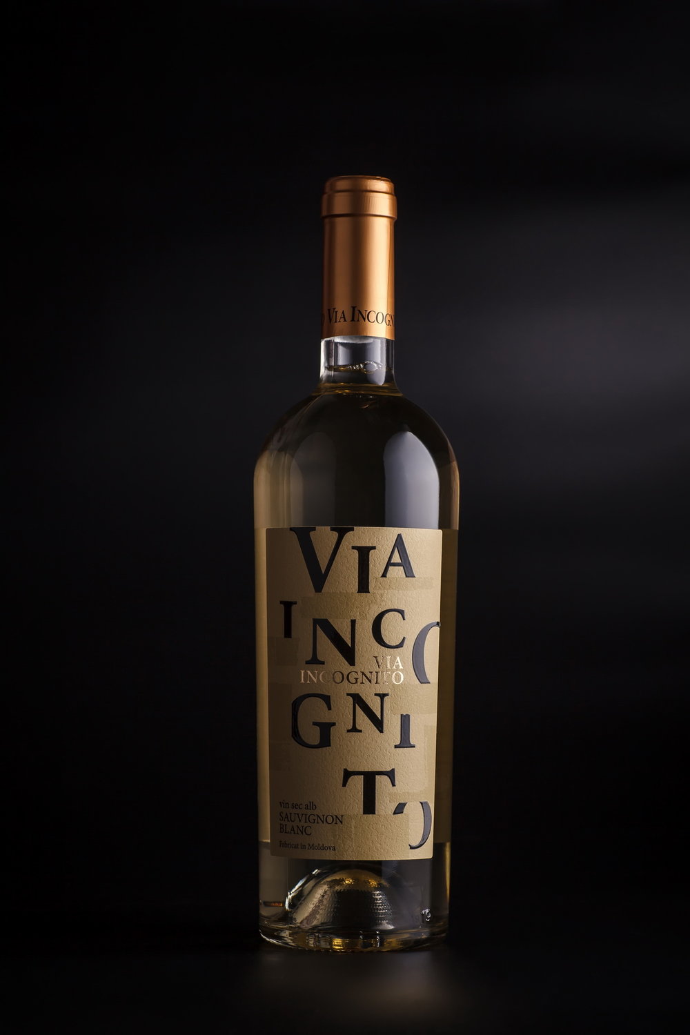 Via Incognito Modern Wine Label Design / World Brand Design Society