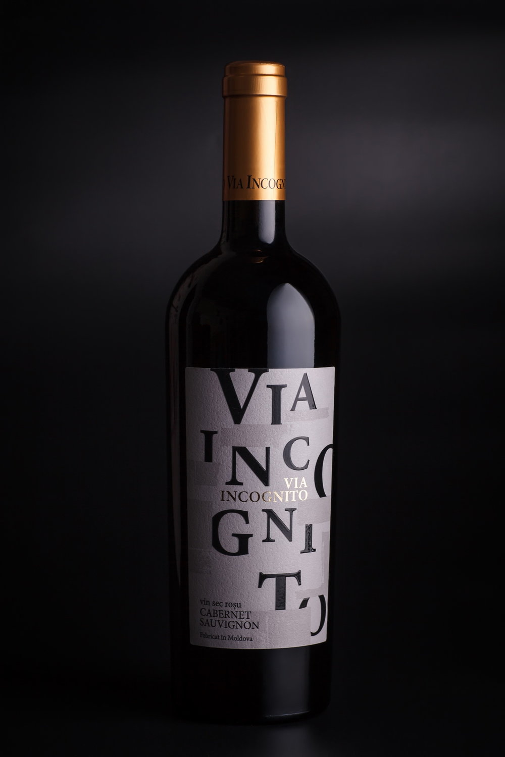 Via Incognito Modern Wine Label Design / World Brand Design Society