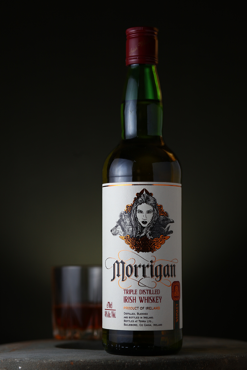 43’oz Design Studio – Irish whiskey “Morrigan”