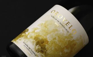 Orovelo Wine Label Design