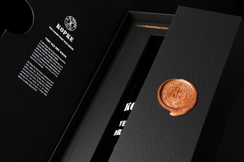 Kopke Very Old Dry White Port by The Hands of Omdesign