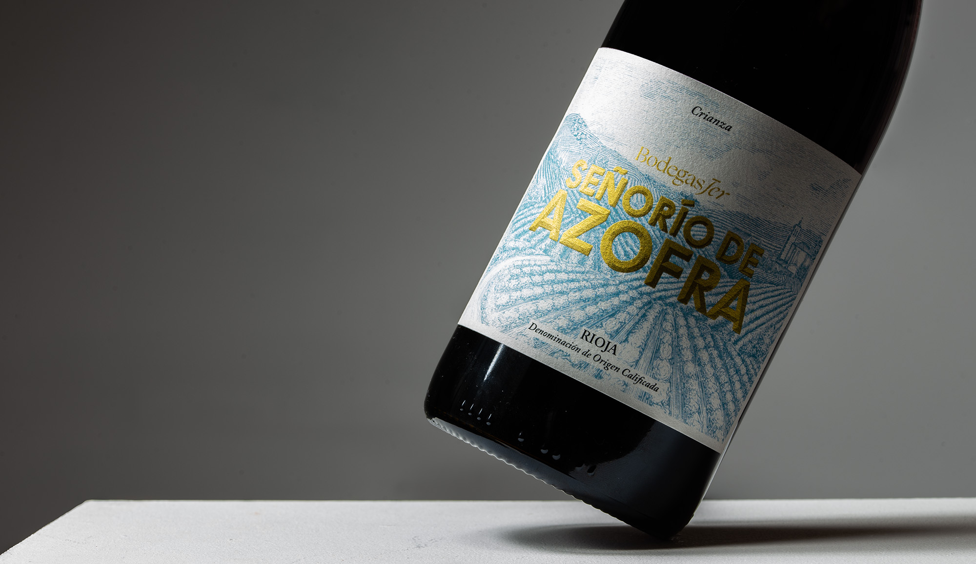Packaging Label Design for Señorío de Azofra Wine by Hula Estudio