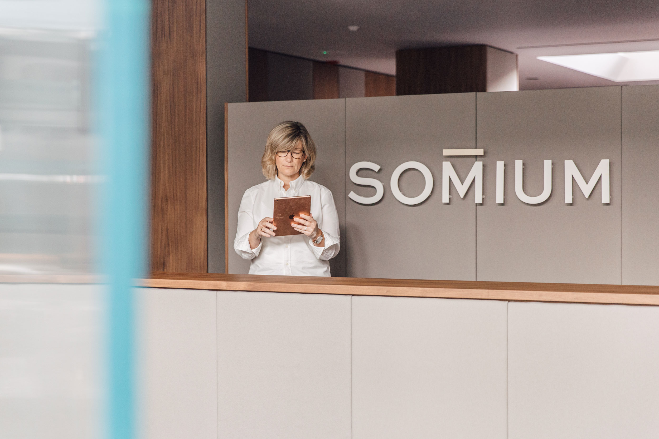 Evangelisti y Cía Create Branding Project for Somium