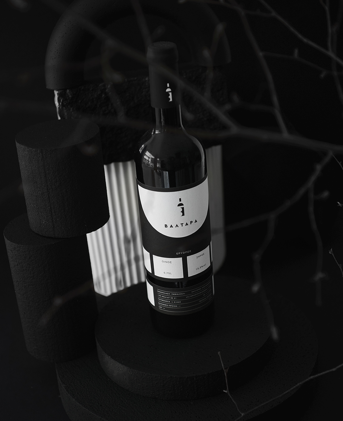 Crom Studio Designs New Wine Labels for Valtara Winery