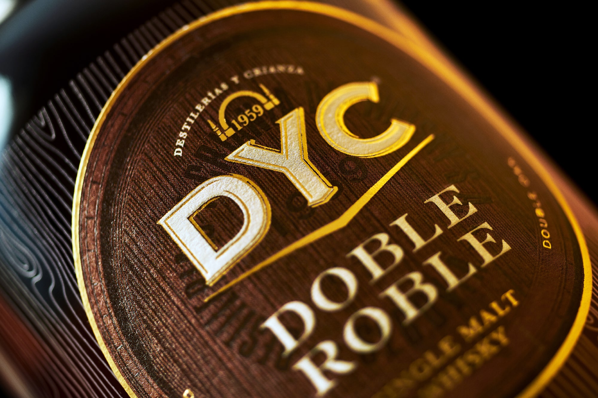 DYC Doble Roble Spanish Whiskey by Morillas Branding
