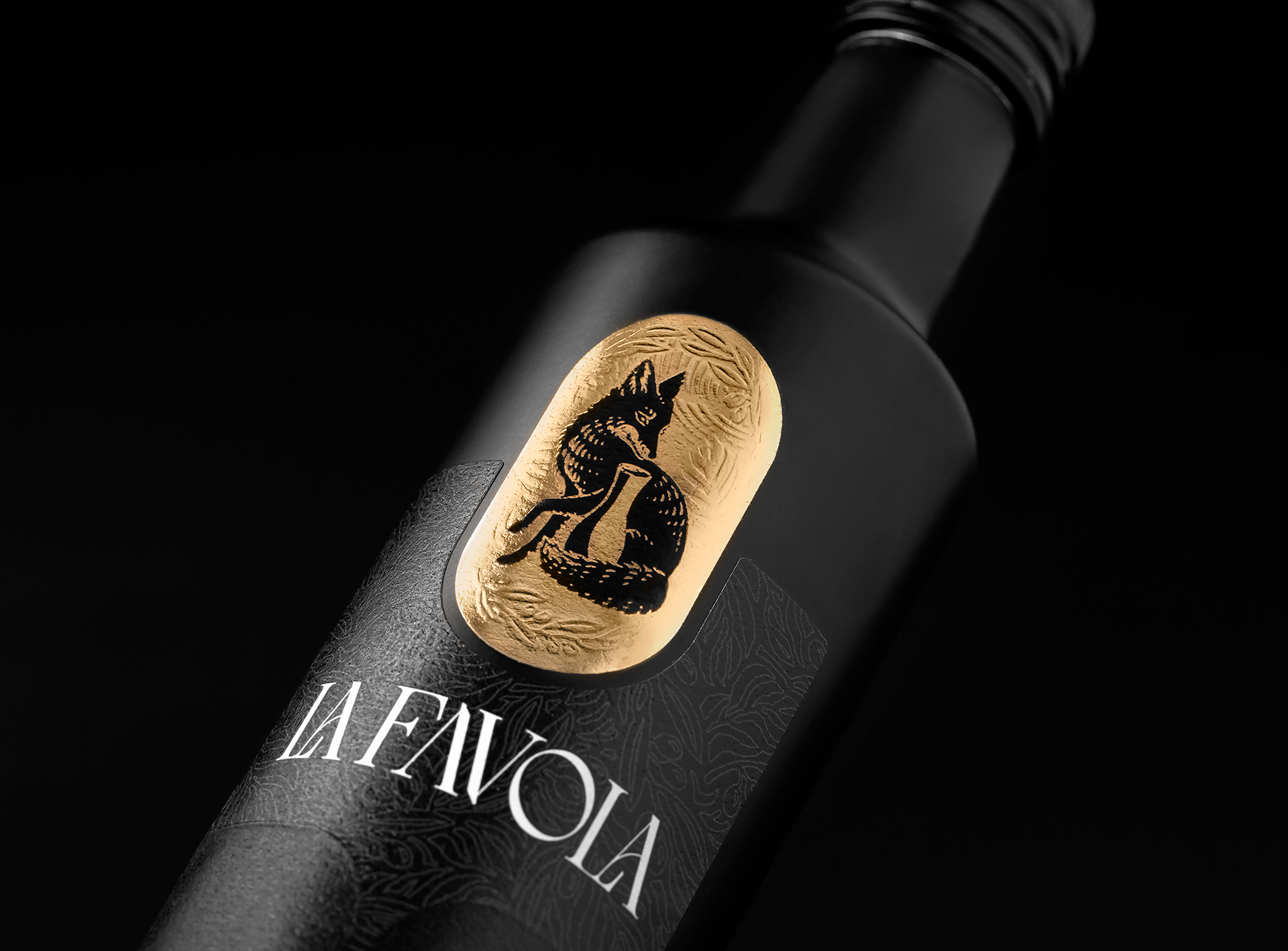 Holy Studio Created Packaging Design for La Favola Extra Virgin Olive Oil Born in Southern Brazil
