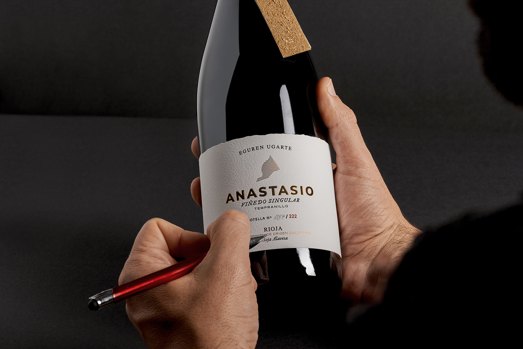 Hula Estudio Creates Anastasio Wine Packaging Design