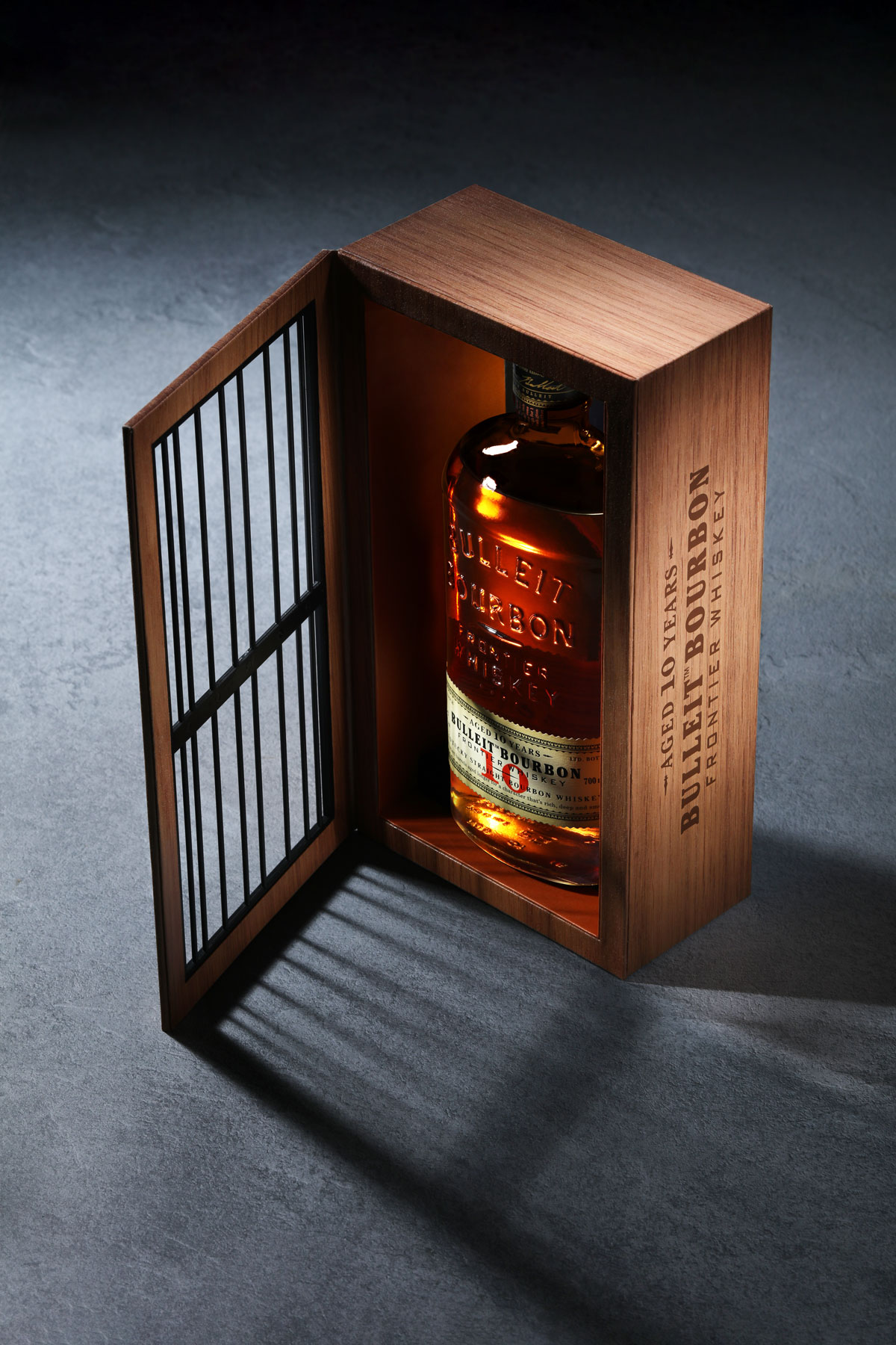 Maison Linea Create J&B Rare Whisky, Giftpack 2020 for Diageo France -  World Brand Design Society
