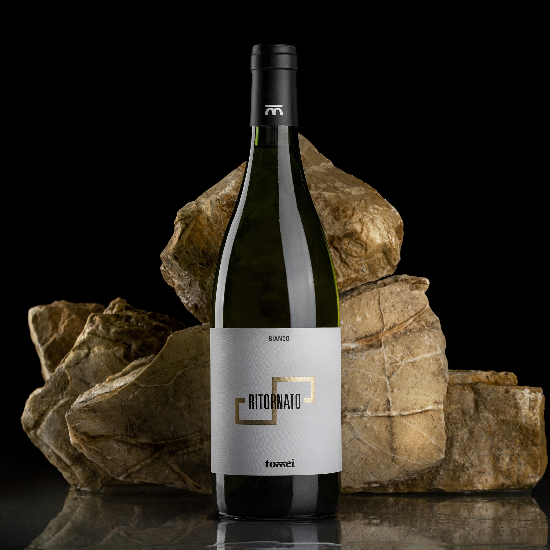 Tomei Natural Wines Label Design by iknstudio