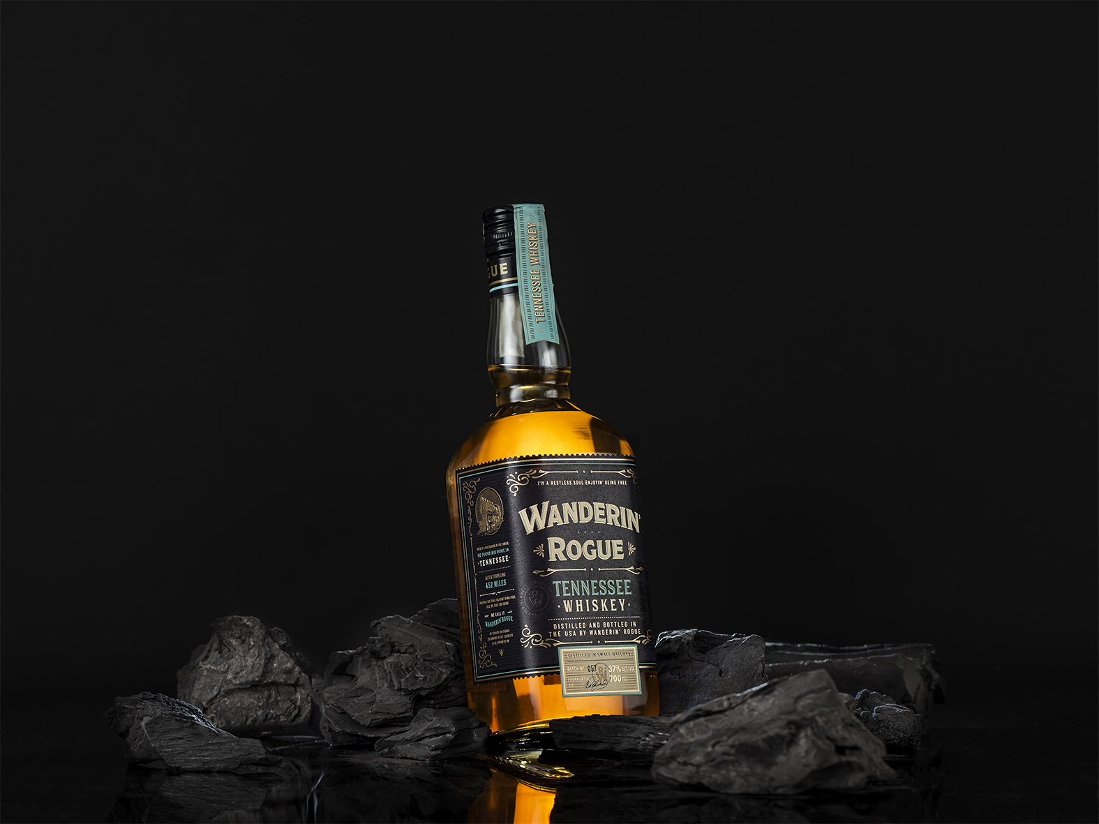 DAf.agency Create Rebranding for Wanderin’ Rogue Whiskey