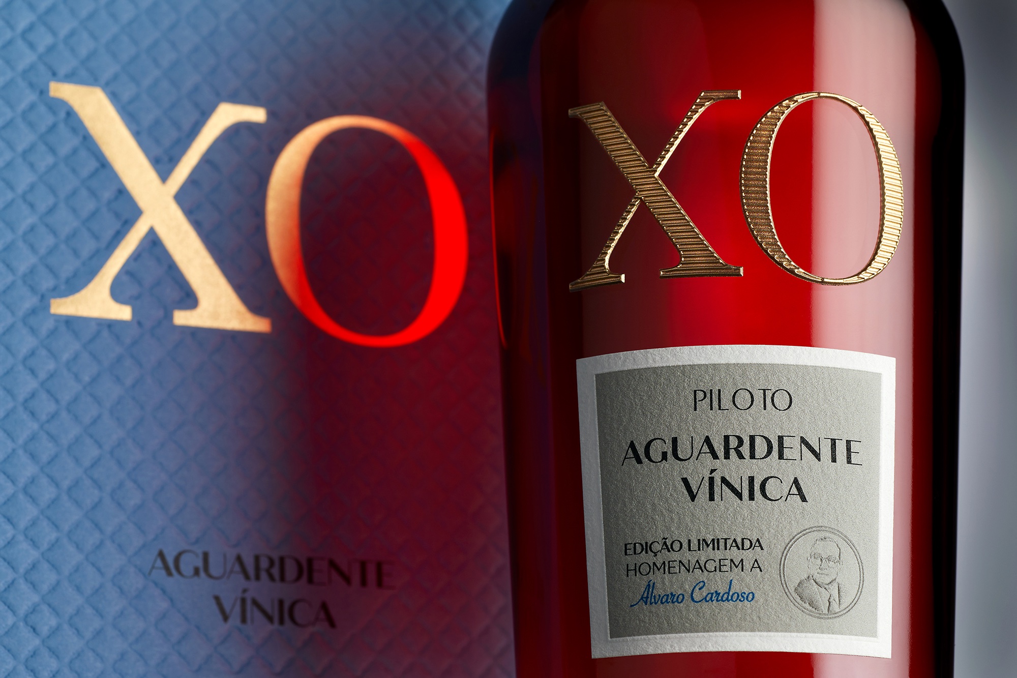 Aguardente Piloto – A Luxurious Blend of Tradition and Innovation in Portuguese Distilling