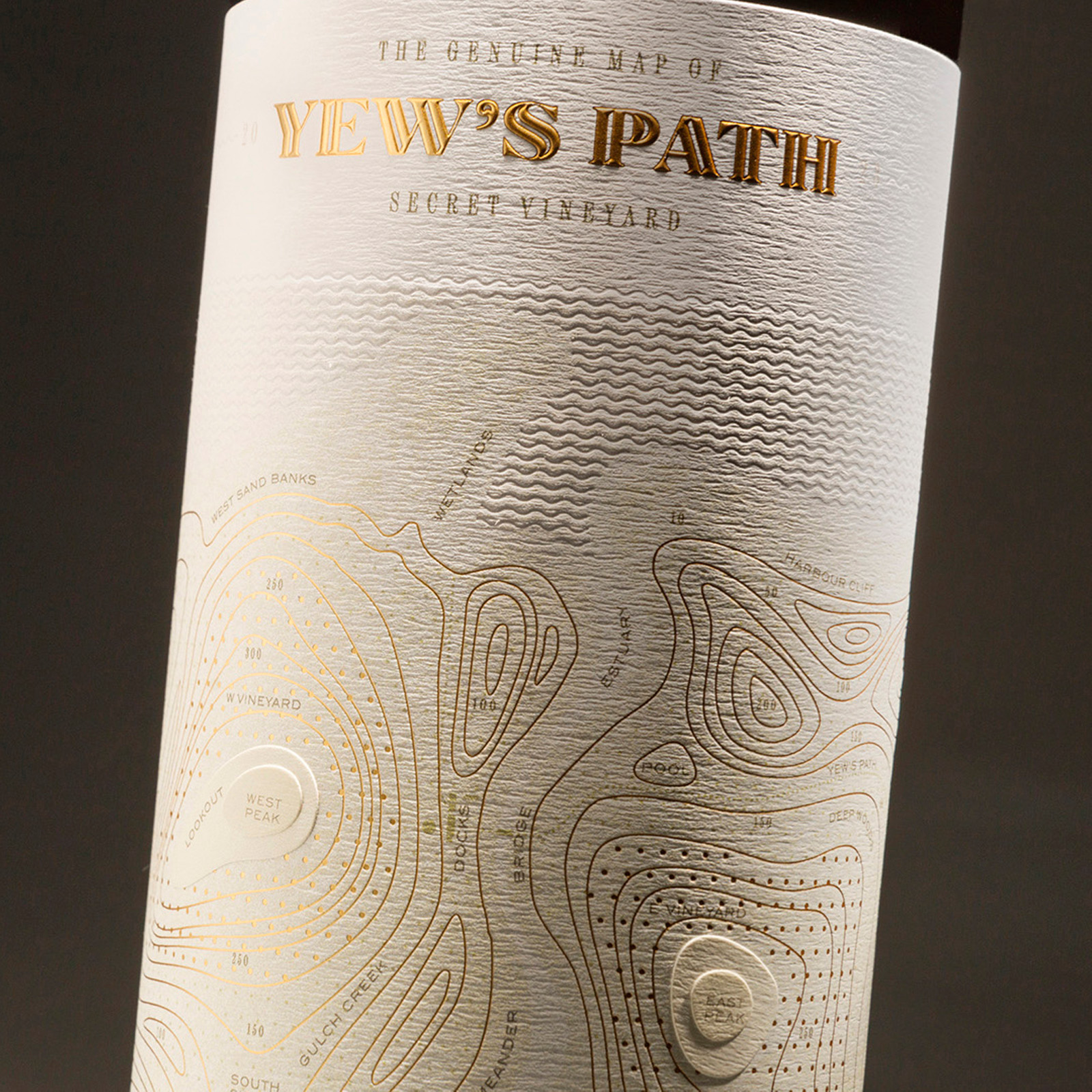 Pablo Guerrero Studio Unveils a Luxurious Wine Label Design for Yew’s Path, Blending Sensory Tactility with Opulence