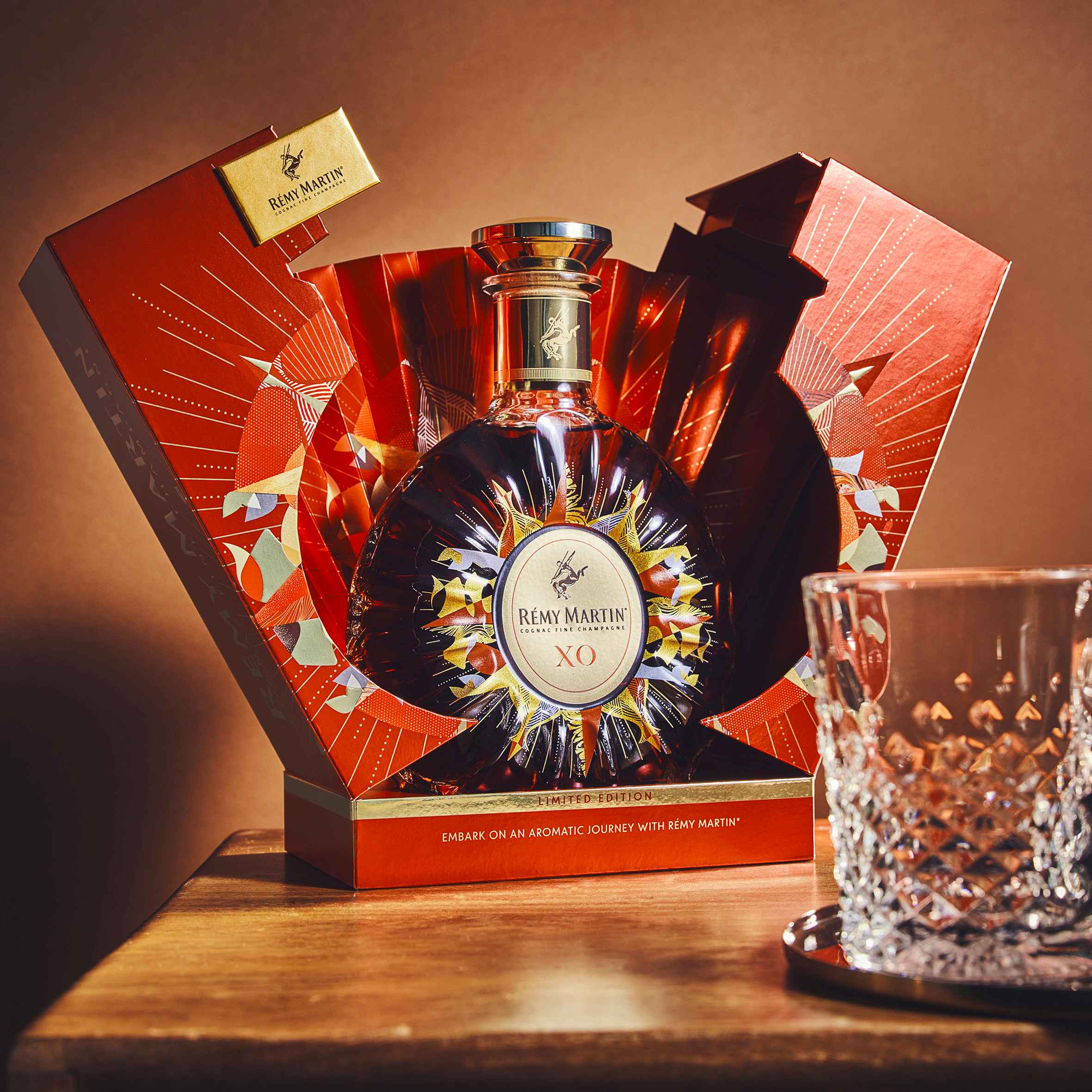 Rémy Martin Packaging Design by Lonsdale: Unveiling Harmony in Sustainable Luxury