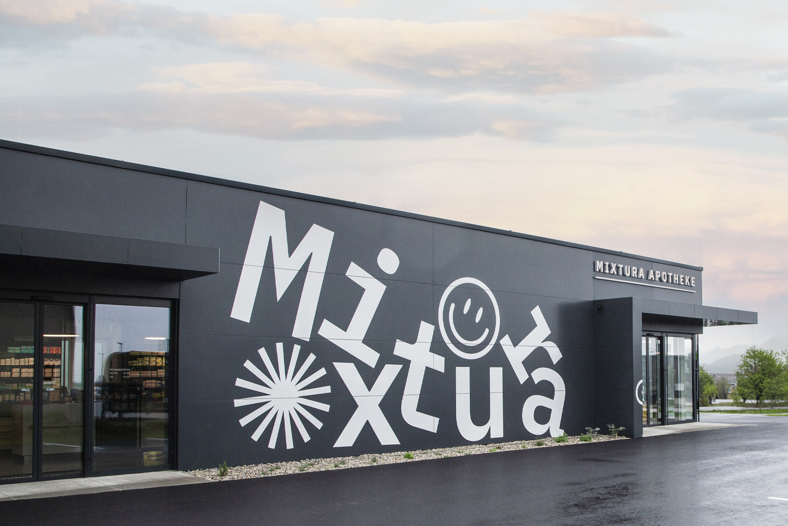 Mixtura Pharmacy Stands Out with Alessandri Design’s Striking Visual Identity