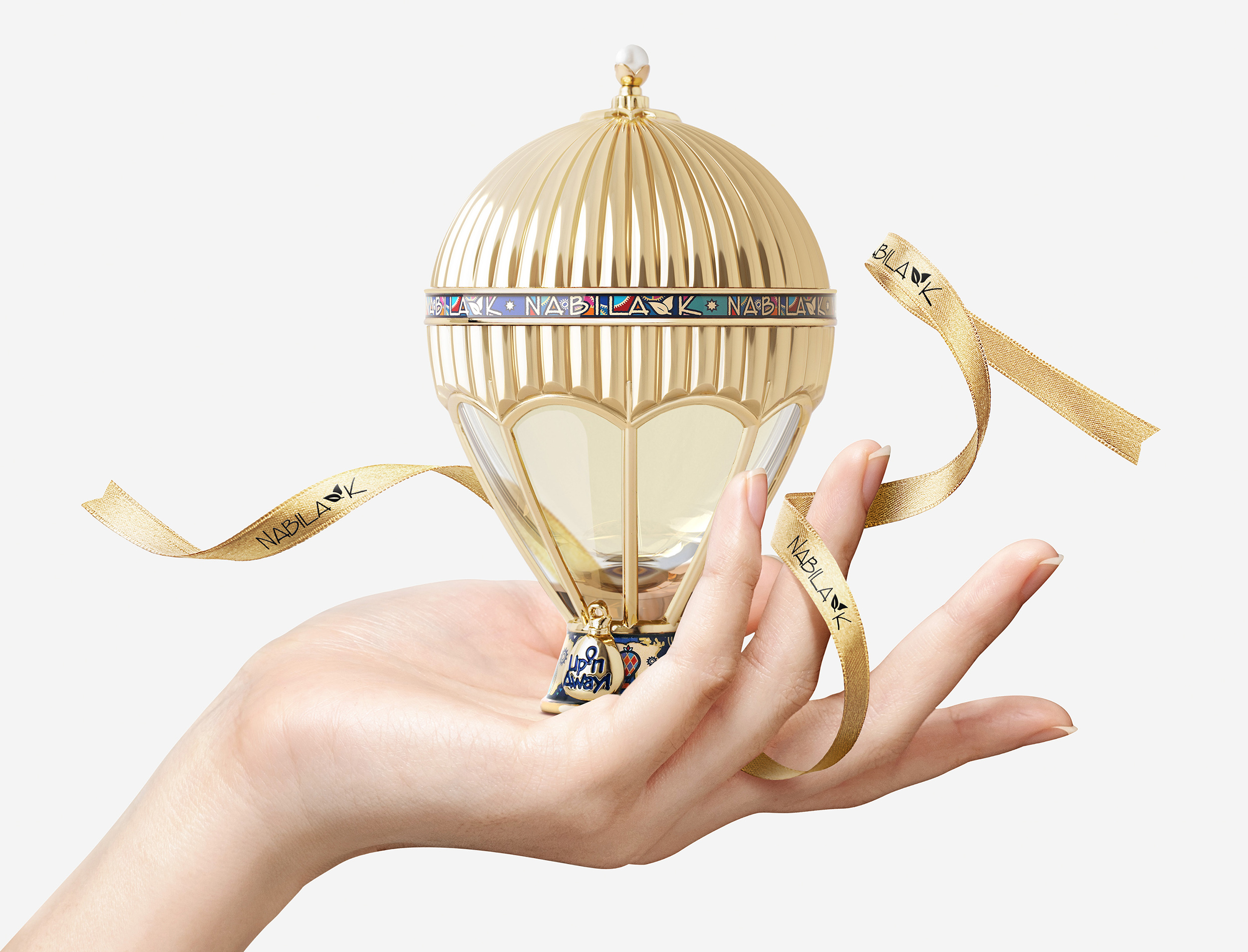 Up’n Away!: Eclectic M Studio’s Luxurious Perfume Bottle Design