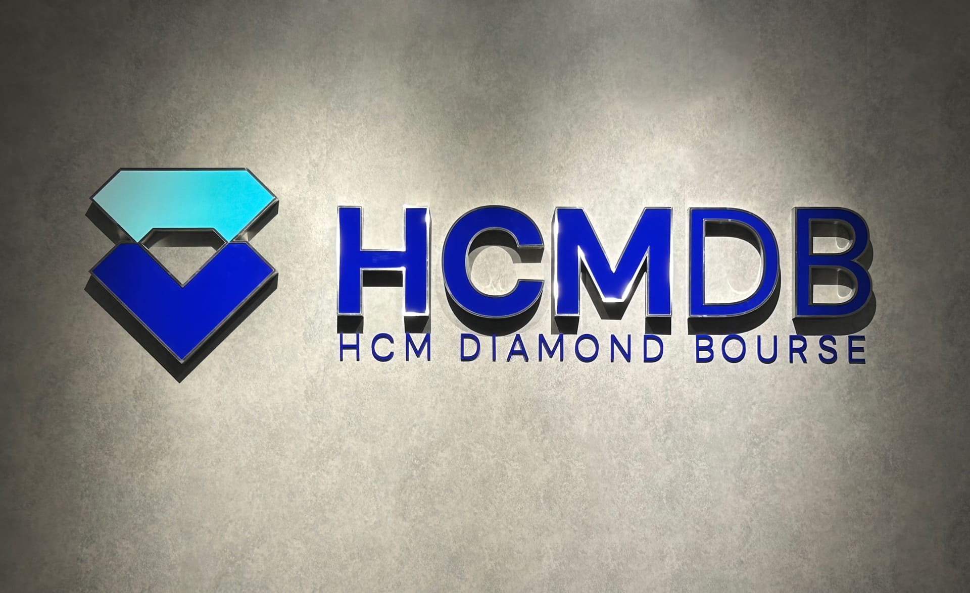 HCMDB – Brand Identity for the HCM Diamond Bourse by Monday Creative