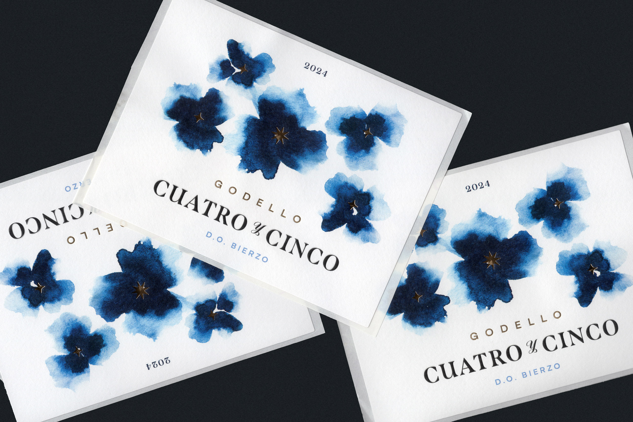 Dailos Pérez Studio Designs Celestial Identity for Cuatro y Cinco Godello Wine