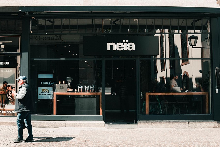 Cloud Nine Studio Redefines Everyday Vitality with the Modern Identity of Neia