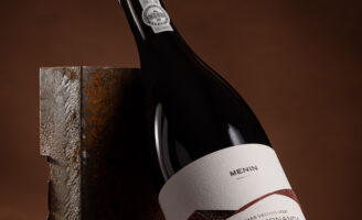 Omdesign Creates a Sculptural Wine Identity for Maria Fernanda Rooted in Douro Heritage