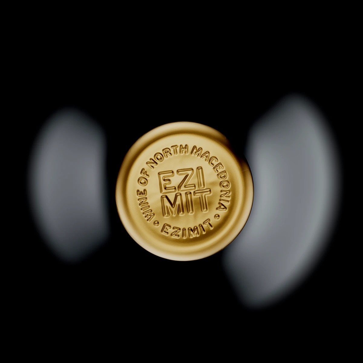 Layered Elegance: Ezimit Winemaker’s Selection Label Design by the Labelmaker