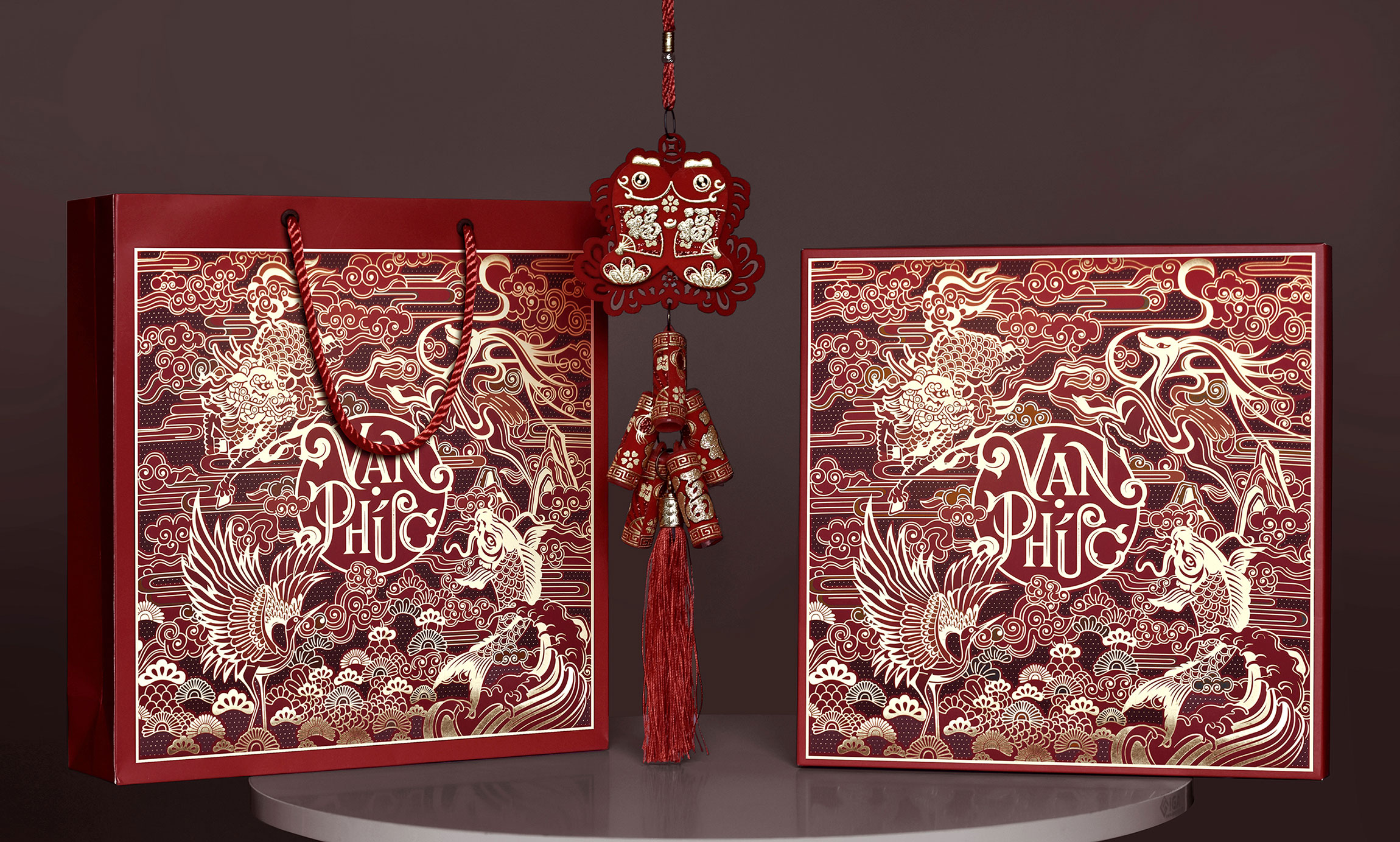 Keey Studio Develops Vạn Phúc Mooncake Packaging Inspired by the Four Auspicious Symbols