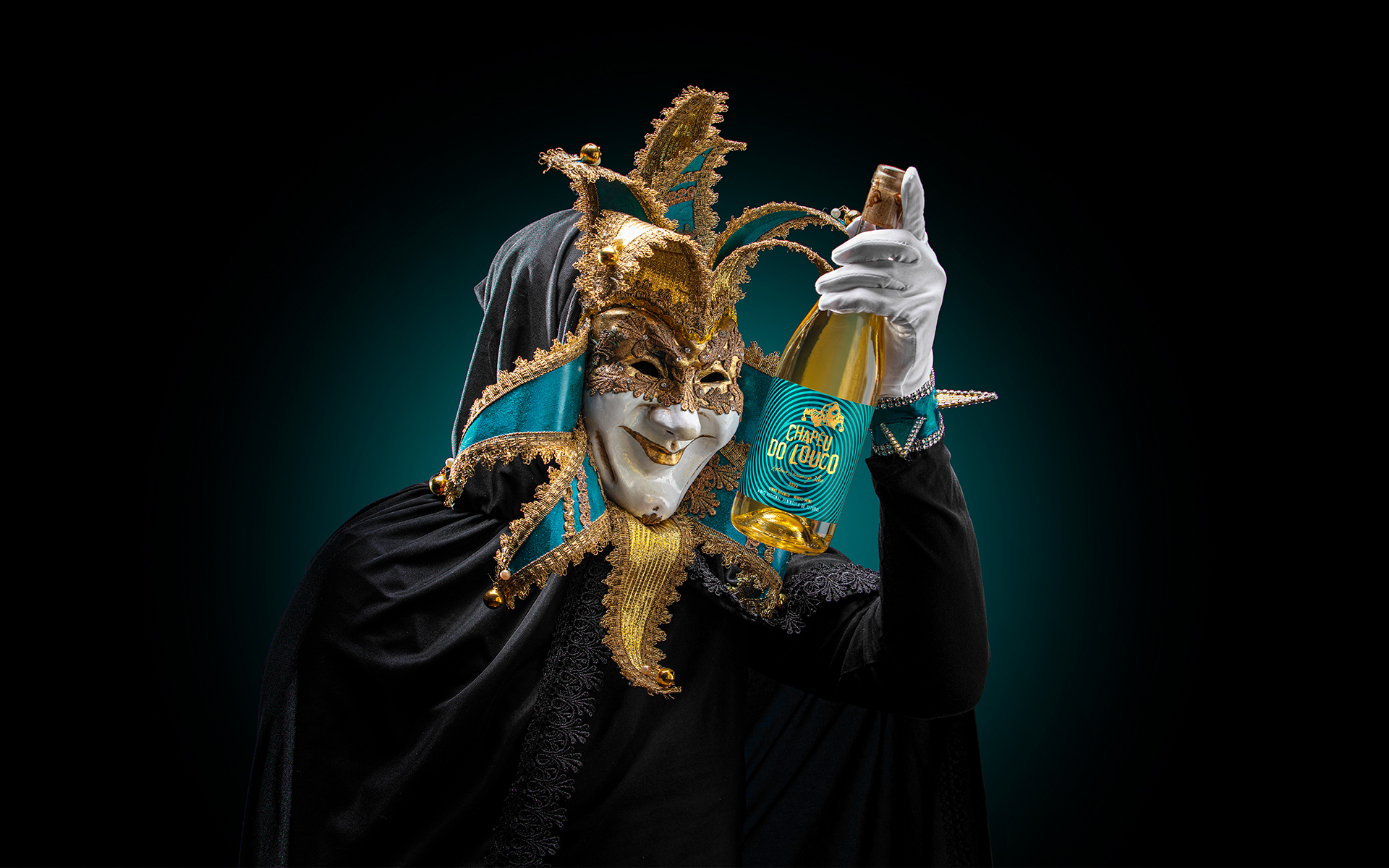 M&A Creative Agency Delivers Chapéu do Louco With High-Contrast Design That Celebrates Imagination Beyond Reason