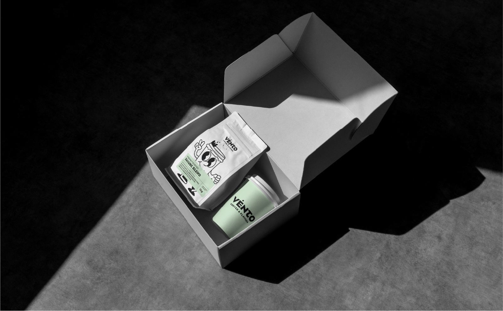 Chmo Studio Shapes Vento Coffee & Flavors Into an Energetic Brand Full of Movement and Personality