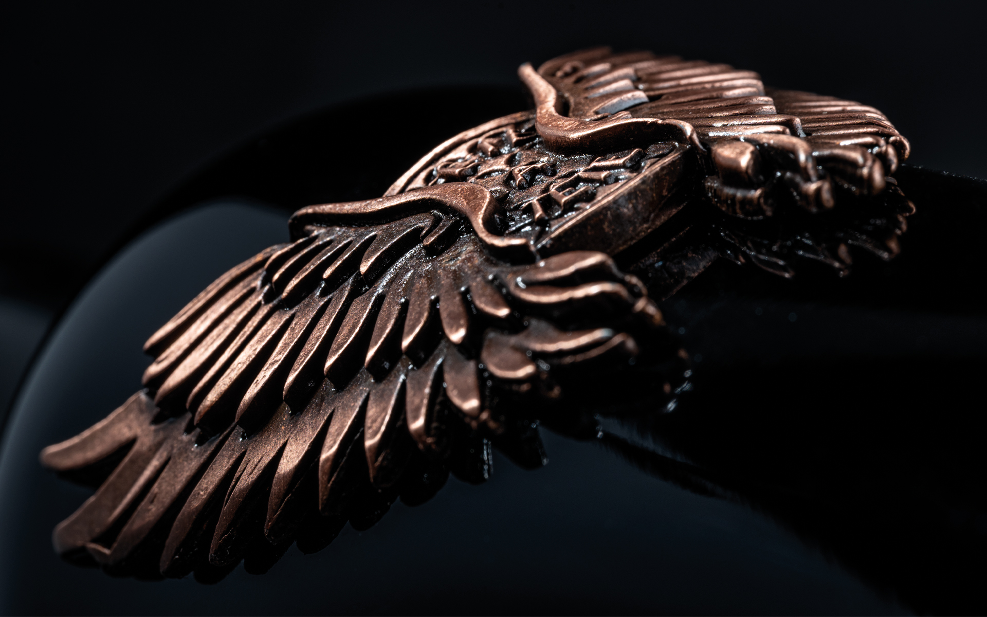 M&A Creative Agency Unveils Tête-à-Tête with Luxury Wine Packaging Defined by Power and Precision